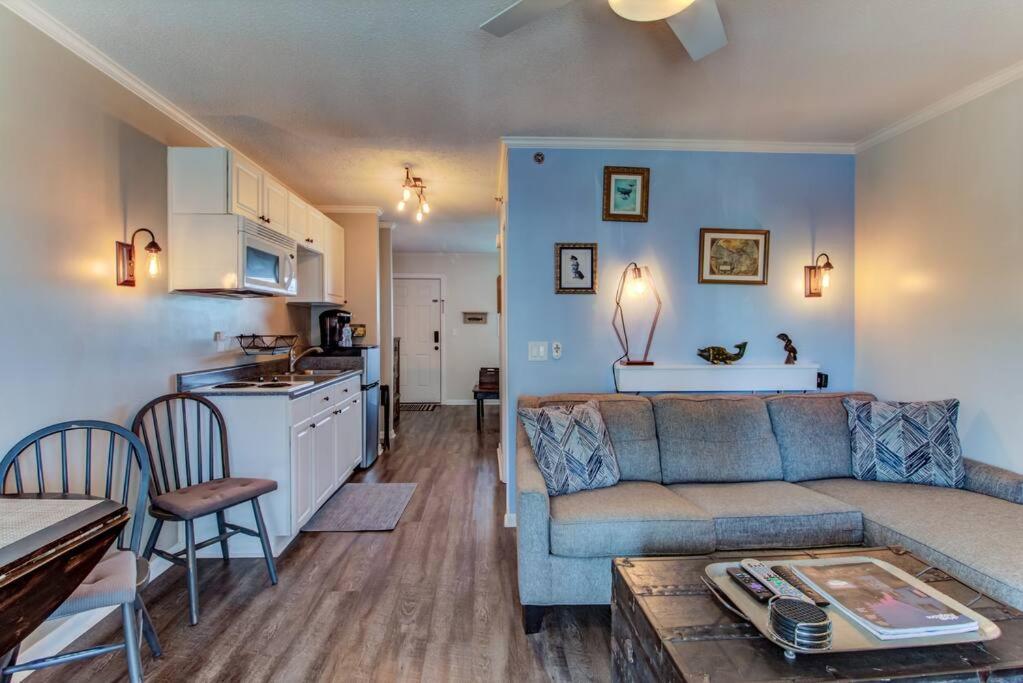 Kraken'S Den * Oceanview * Steps To Ocean * Pool Leilighet Carolina Beach Eksteriør bilde