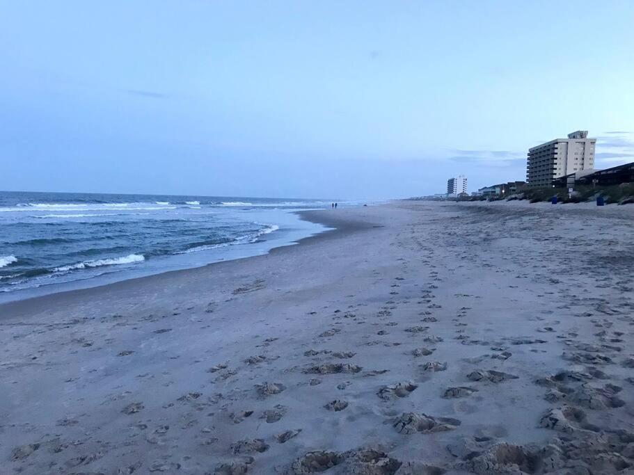 Kraken'S Den * Oceanview * Steps To Ocean * Pool Leilighet Carolina Beach Eksteriør bilde
